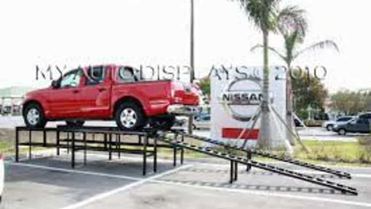 14′ – 4′ High Flat line Auto Display Ramp | Rental 14′ – 4′ High Flat line Auto Display Ramp | Rental