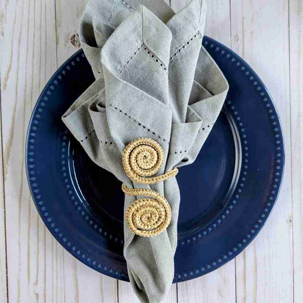 Caracoli Woven Napkin Ring | Rental Caracoli Woven Napkin Ring | Rental