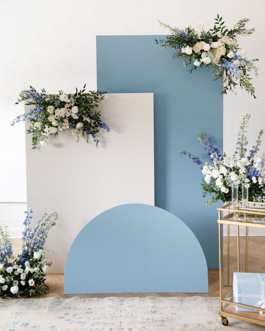 Provence – Allaina Celebratory Panel with Floral Arrangements | Rental Provence – Allaina Celebratory Panel with Floral Arrangements | Rental